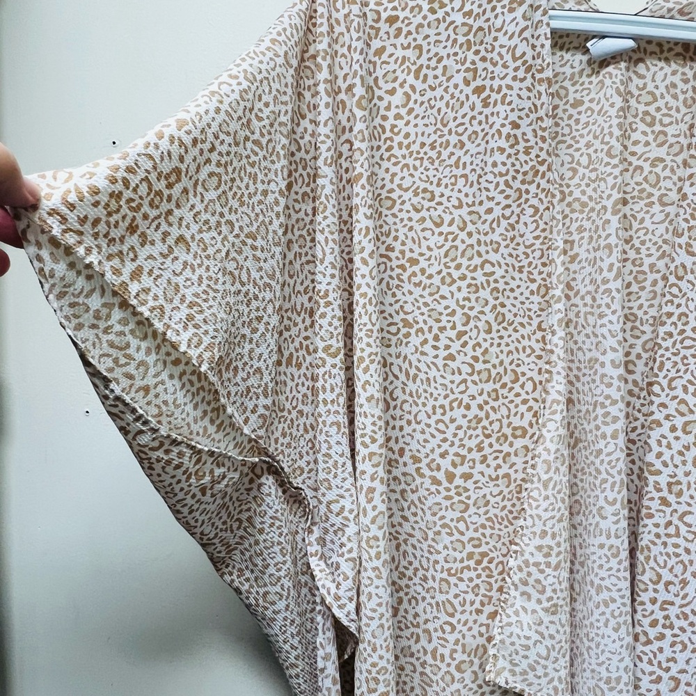 Time and Tru Beige Leopard-Print Kimono - Picture 4 of 7